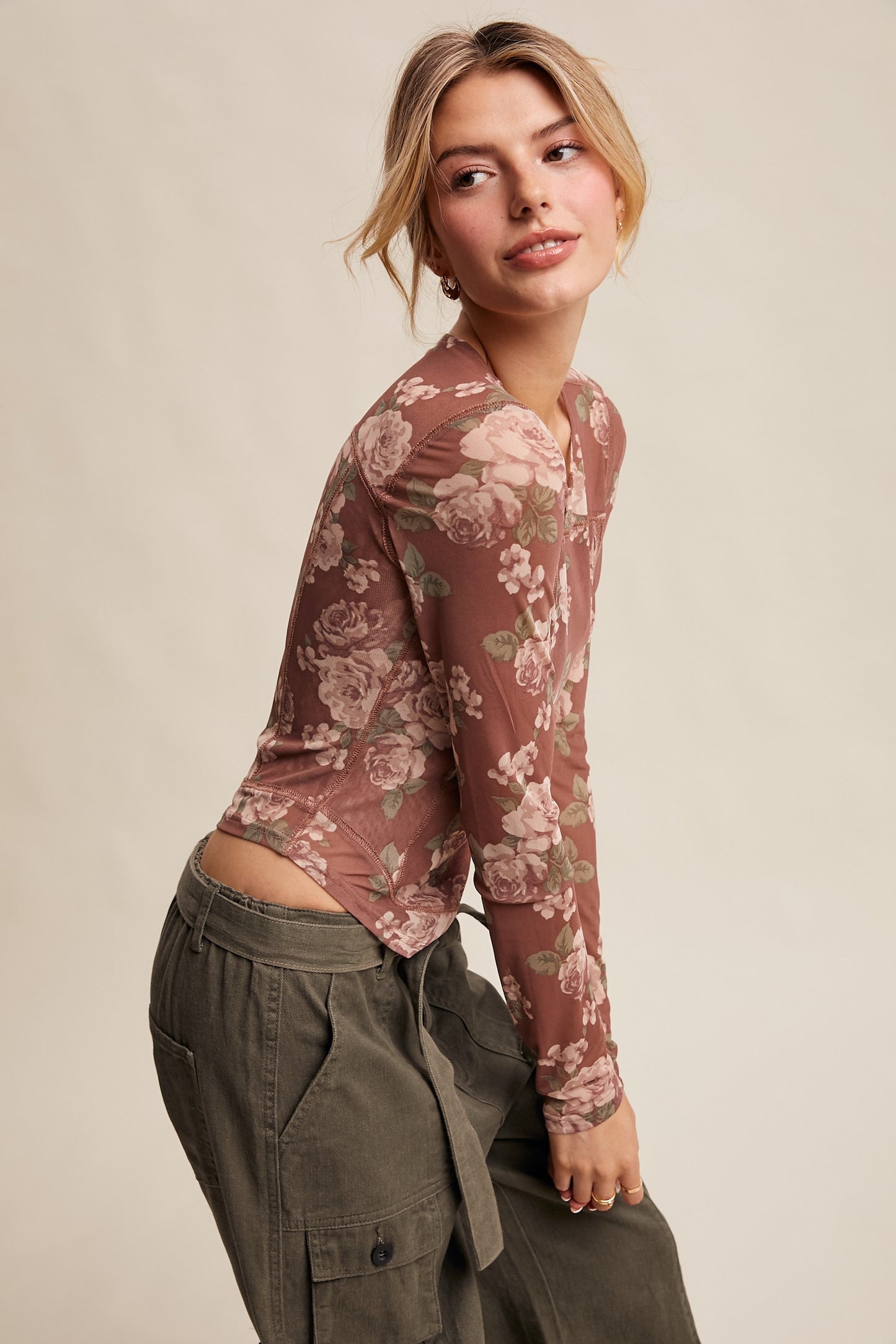 Listicle Floral Top
