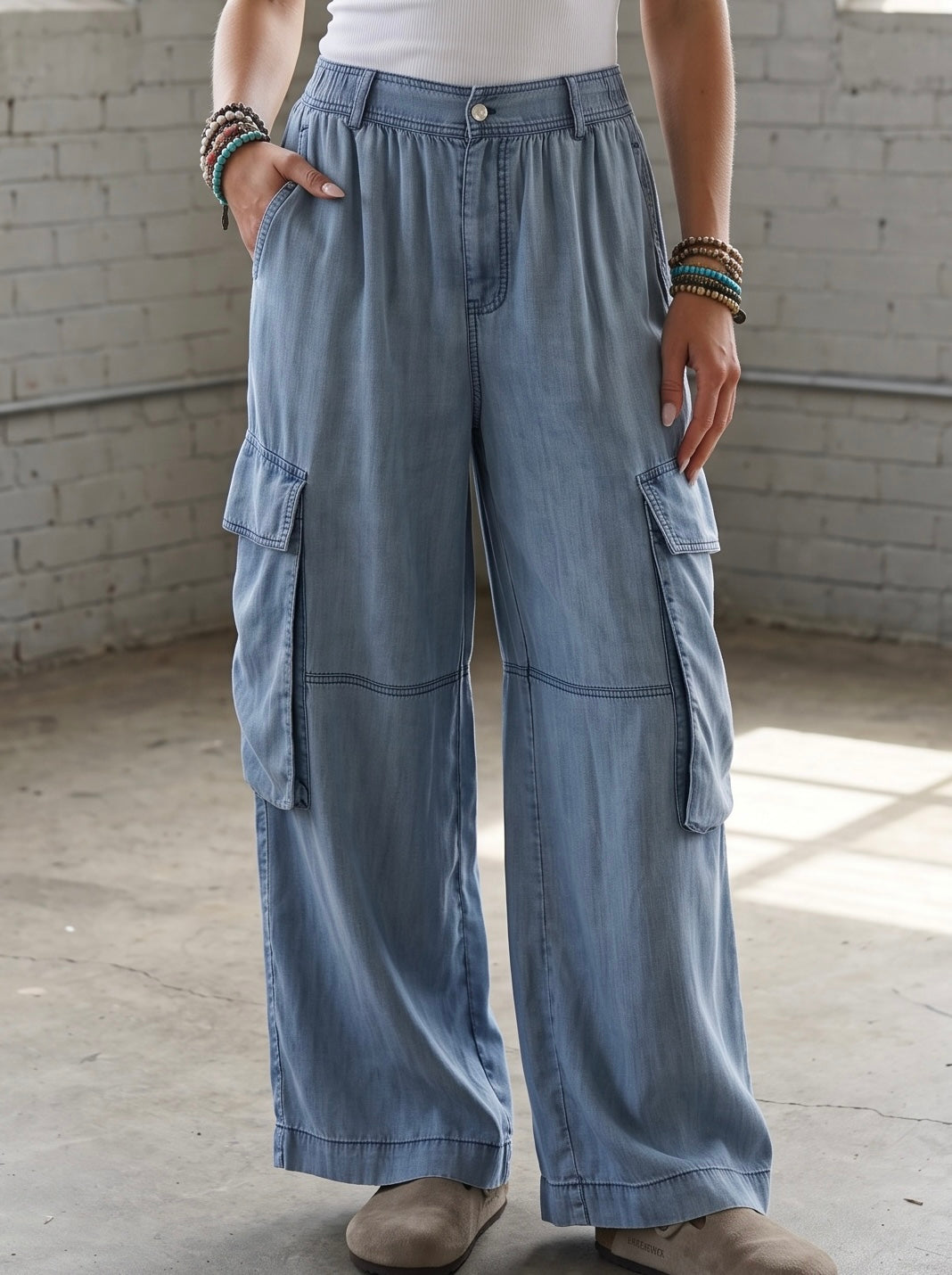 Easel Chambray Cargo Pants