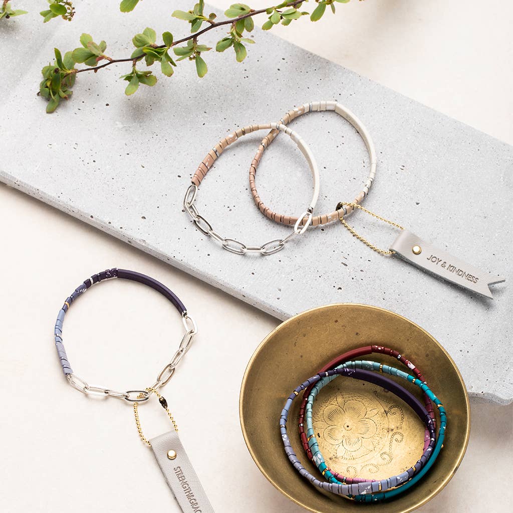 Good Karma Ombre w/Chain Bracelet - Joy&Kindness Ivory/Silvr