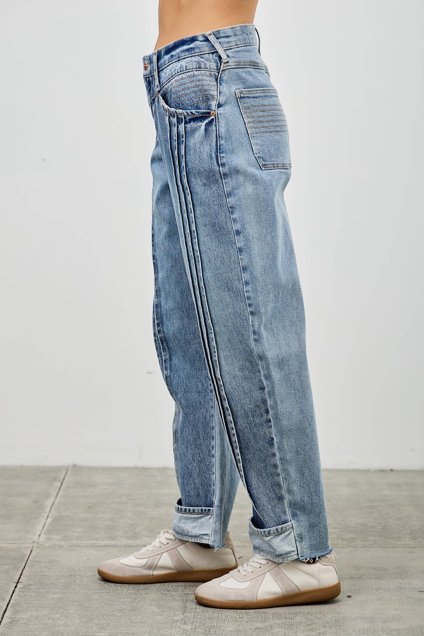 PREORDER- Saige Pleated Barrel Jeans