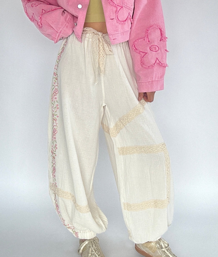 POL Floral Embroidered Jogger