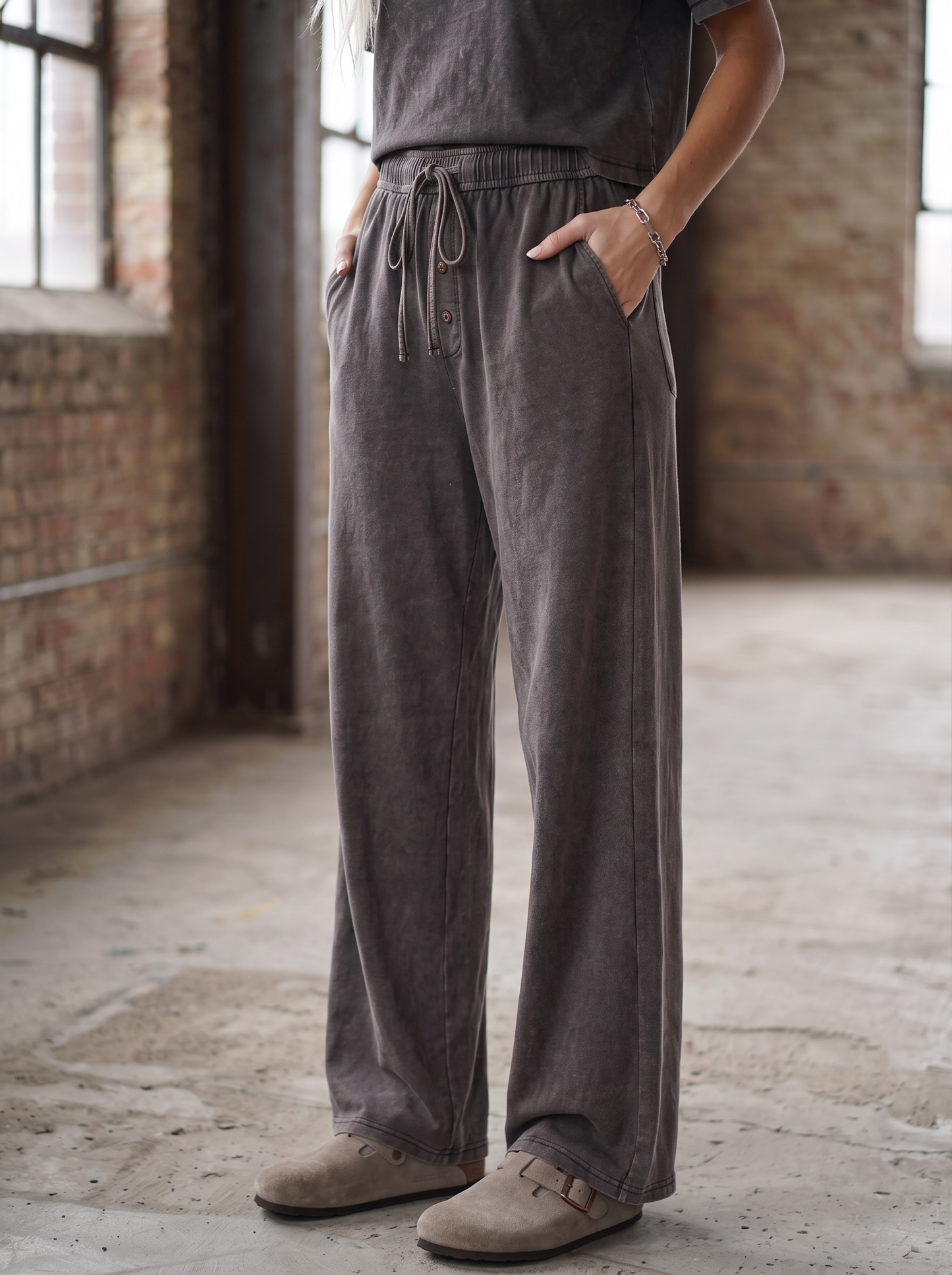 Eesome Mineral Wash Pants