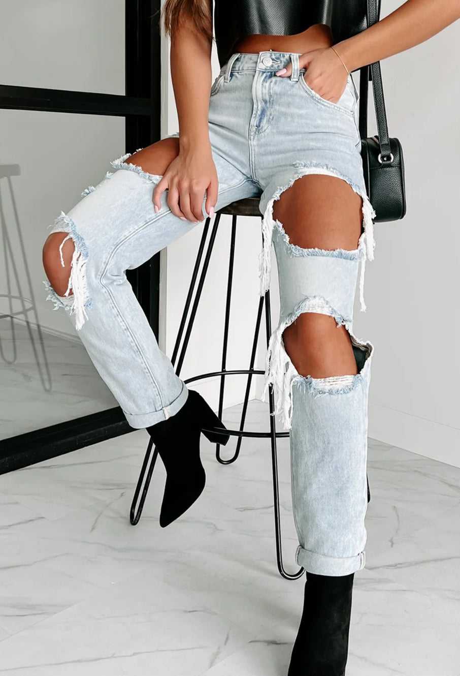 HIGH RISE BAGGY JEANS