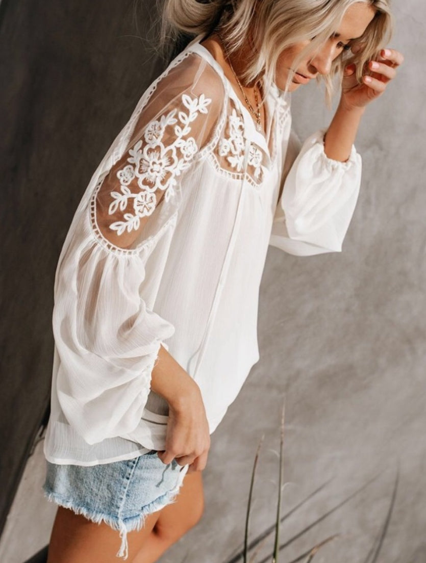 Lace Patchwork Long Sleeve Blouse