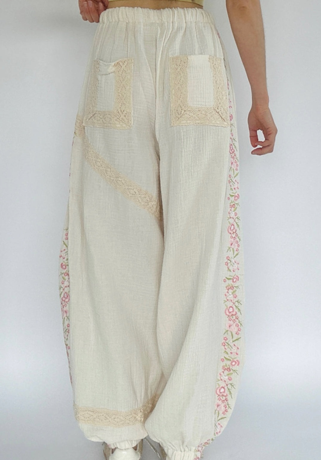 POL Floral Embroidered Jogger