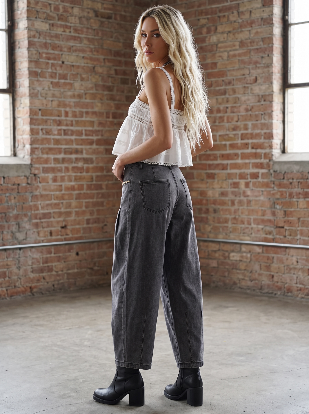 Easel Astec Trim Barrel Jeans