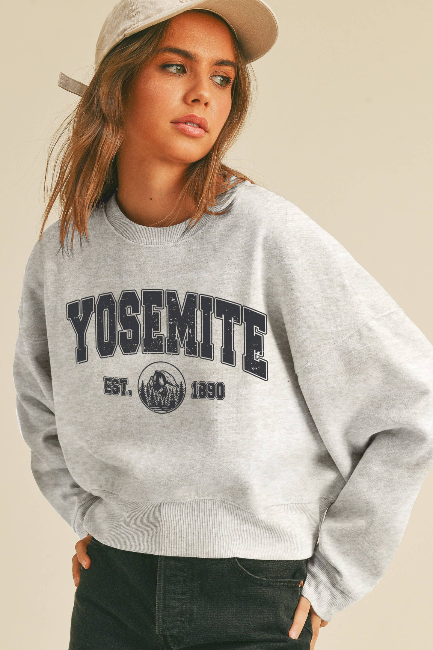 Yosemite Est. 1890 Cropped Long Sleeve Sweatshirt