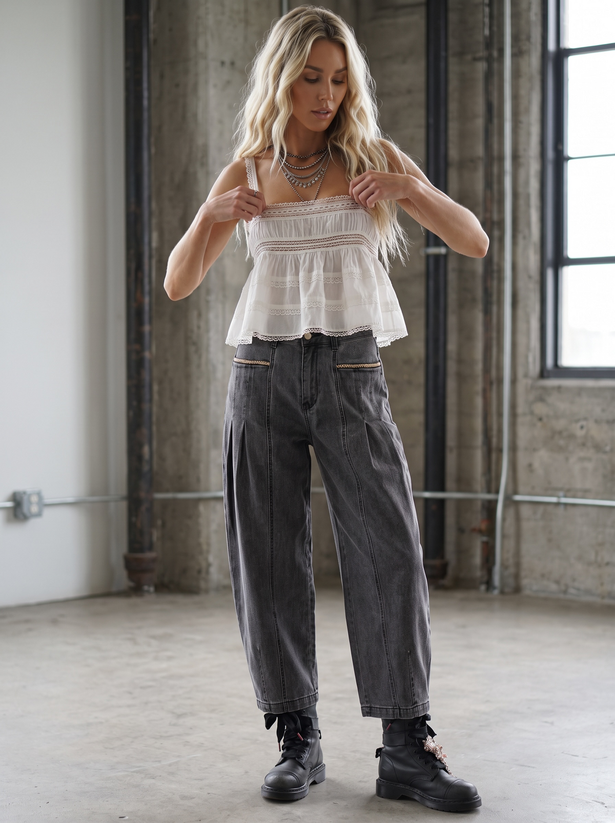 Easel Astec Trim Barrel Jeans