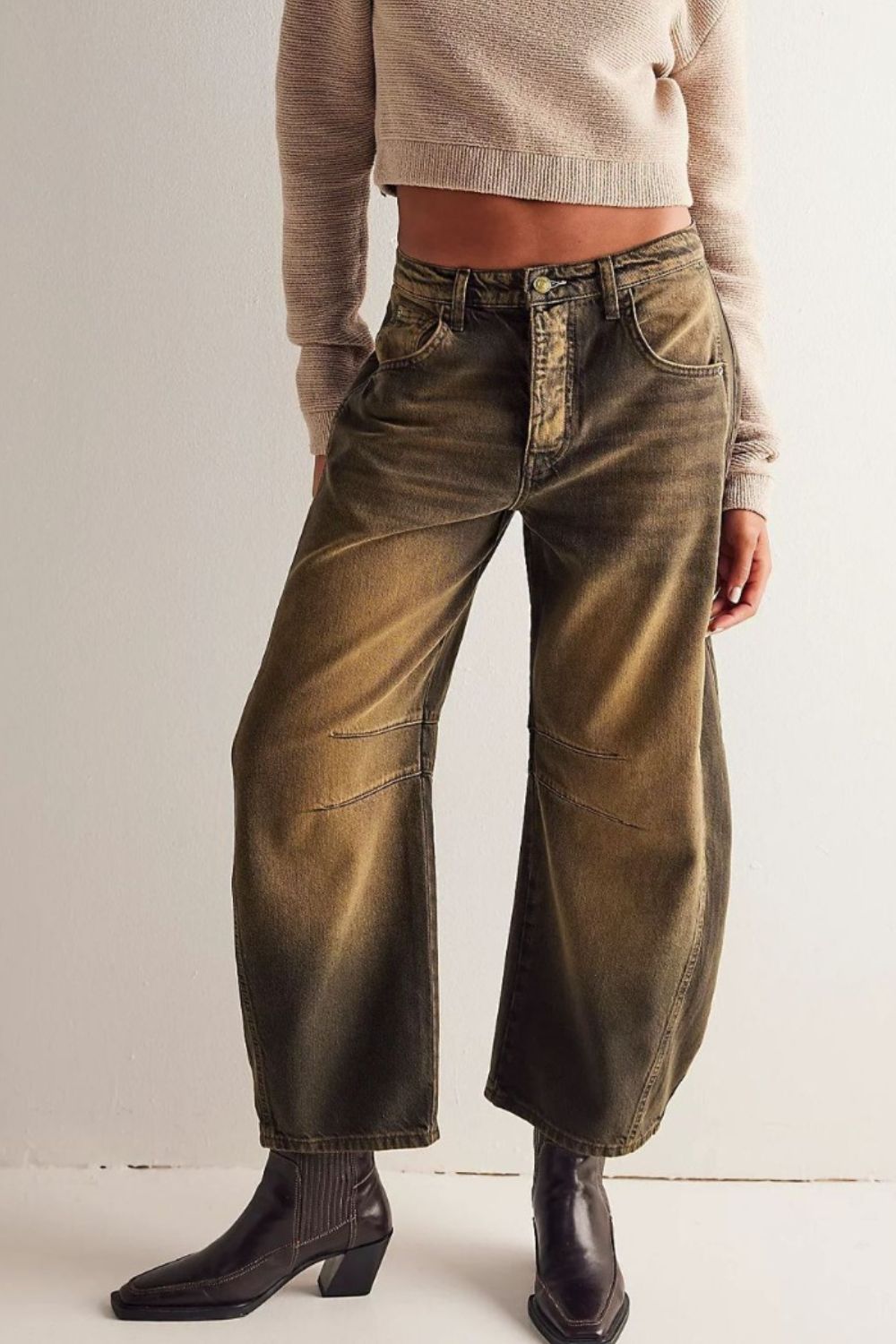 Wide Leg Barrel Jeans with Pockets