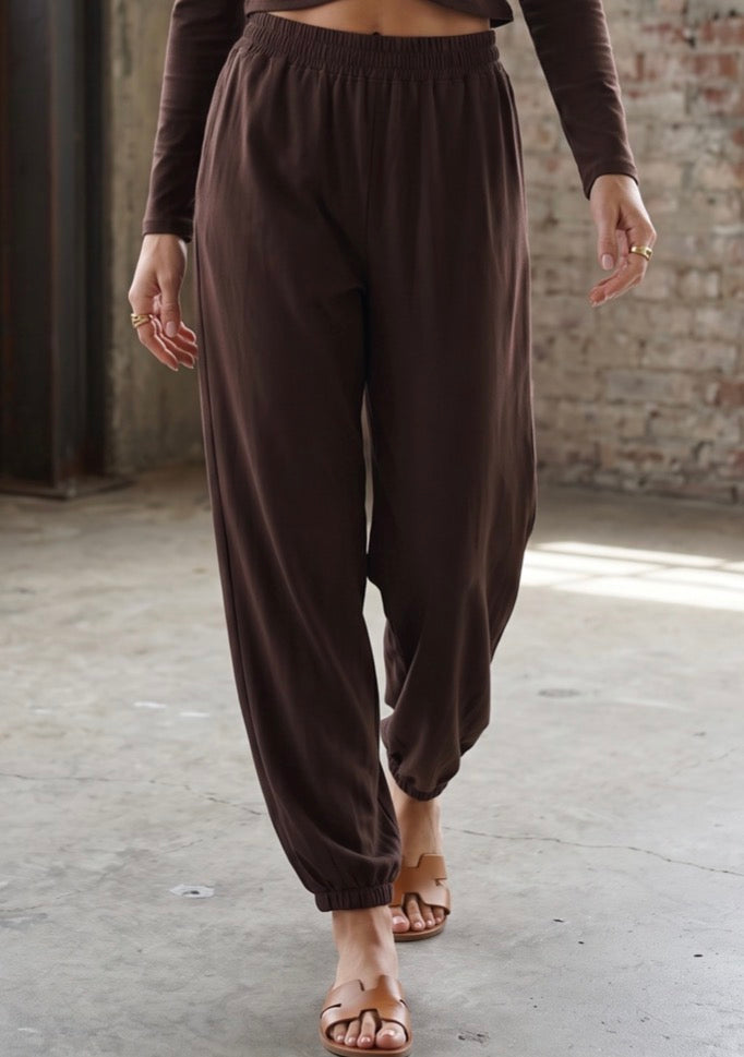 Veveret Jogger Pants