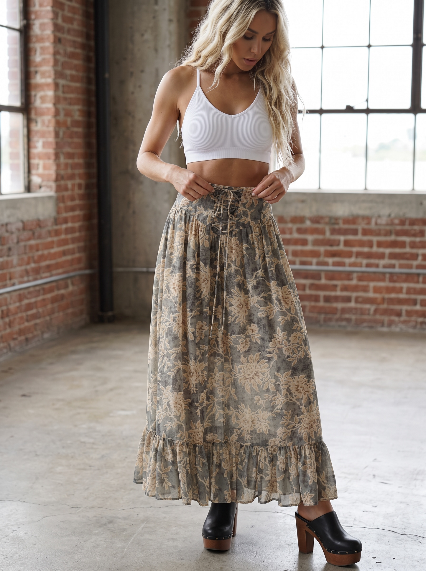 Promesa Floral Lace-Up Maxi Skirt