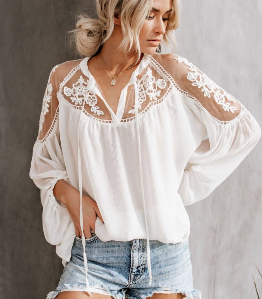 Lace Patchwork Long Sleeve Blouse