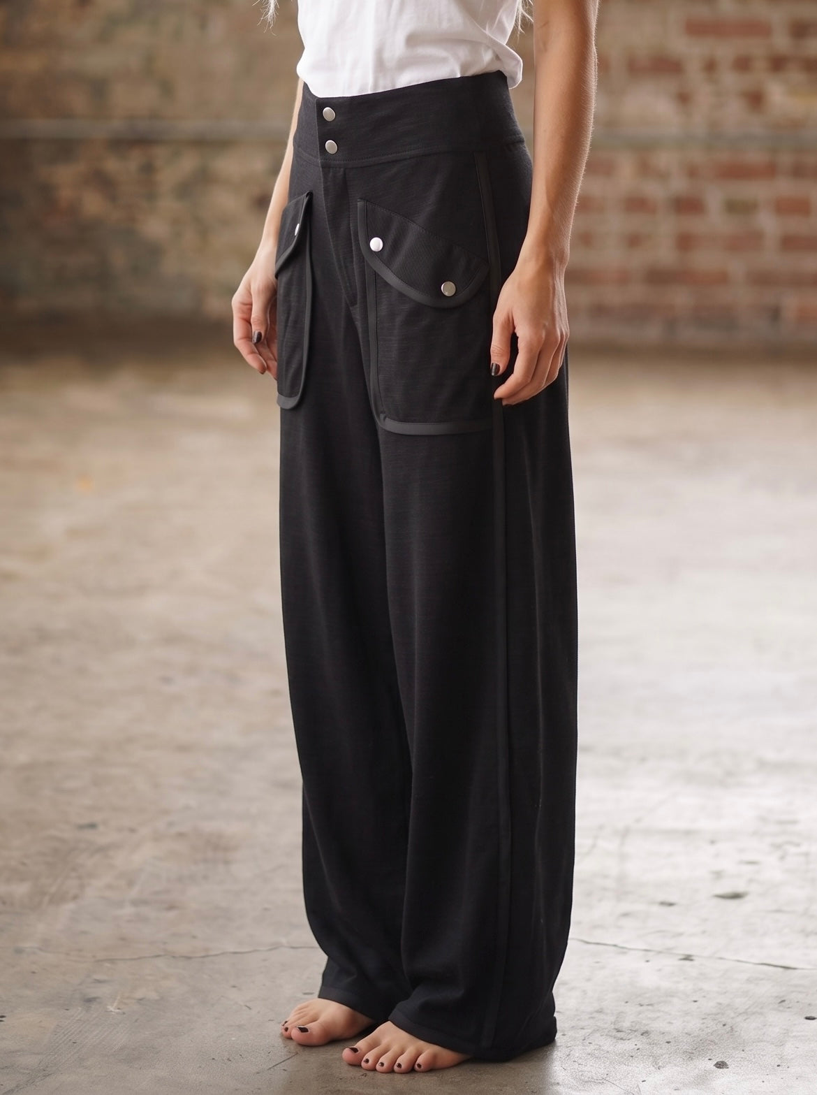 Textured Cargo Pocket Pants