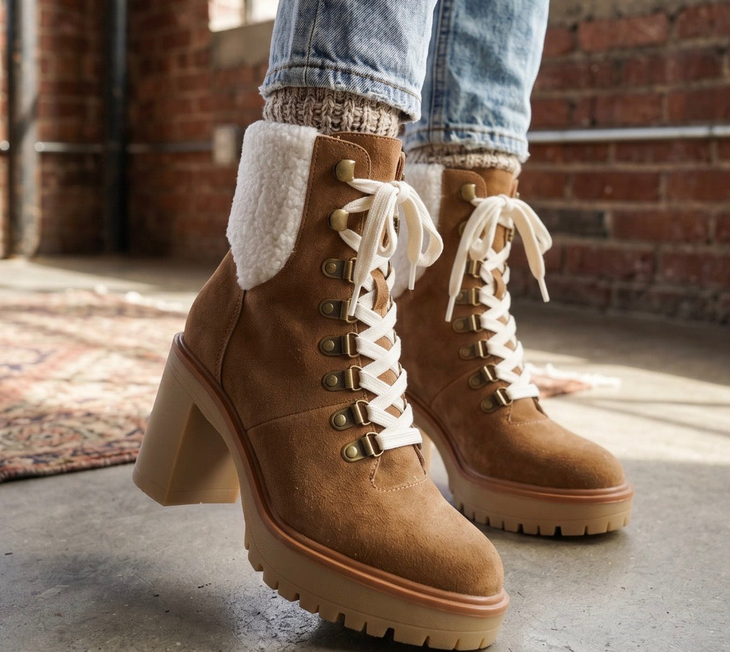 Oasis Society Lace Up Sherpa Boots