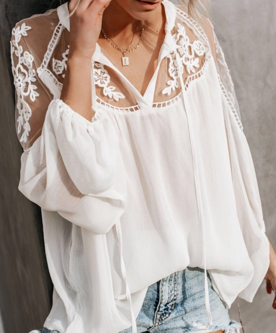 Lace Patchwork Long Sleeve Blouse