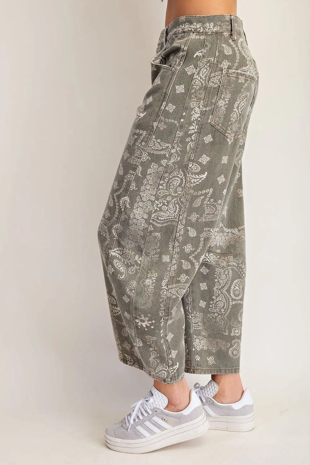 Eesome Bandana Barrel Jeans