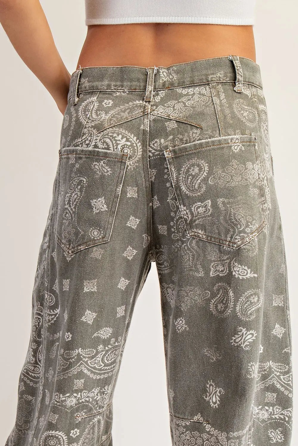 Eesome Bandana Barrel Jeans