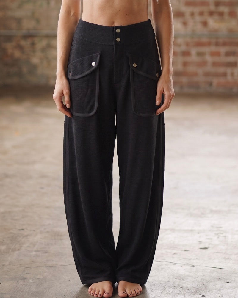 Textured Cargo Pocket Pants