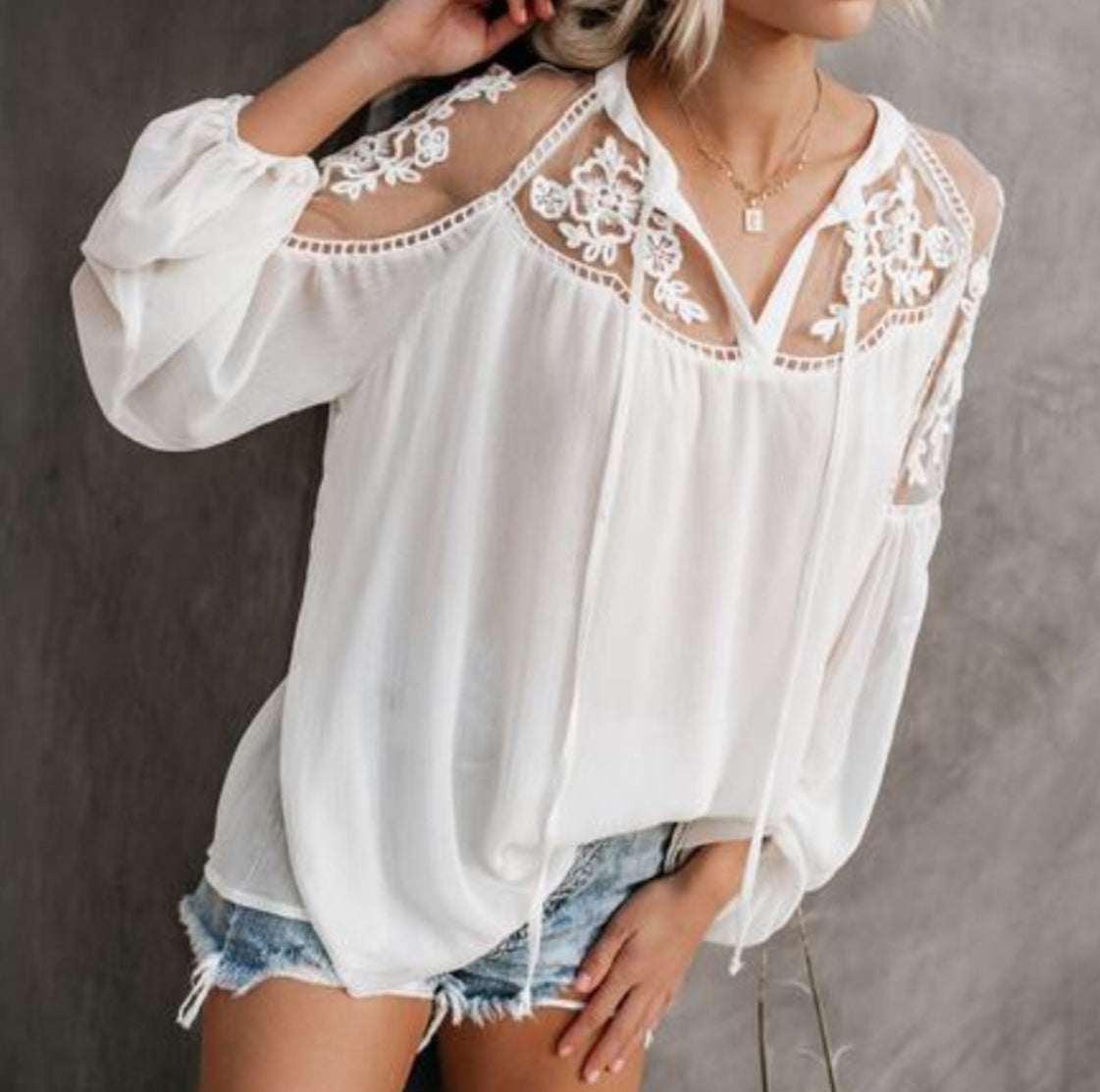 Lace Patchwork Long Sleeve Blouse