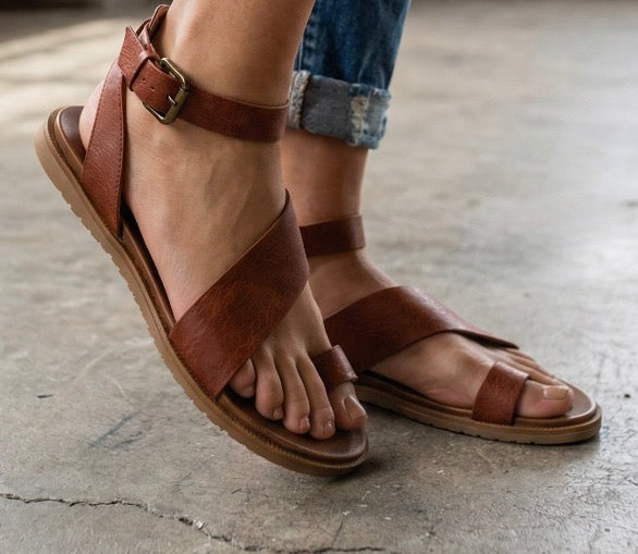 Very G Steffy Sandals