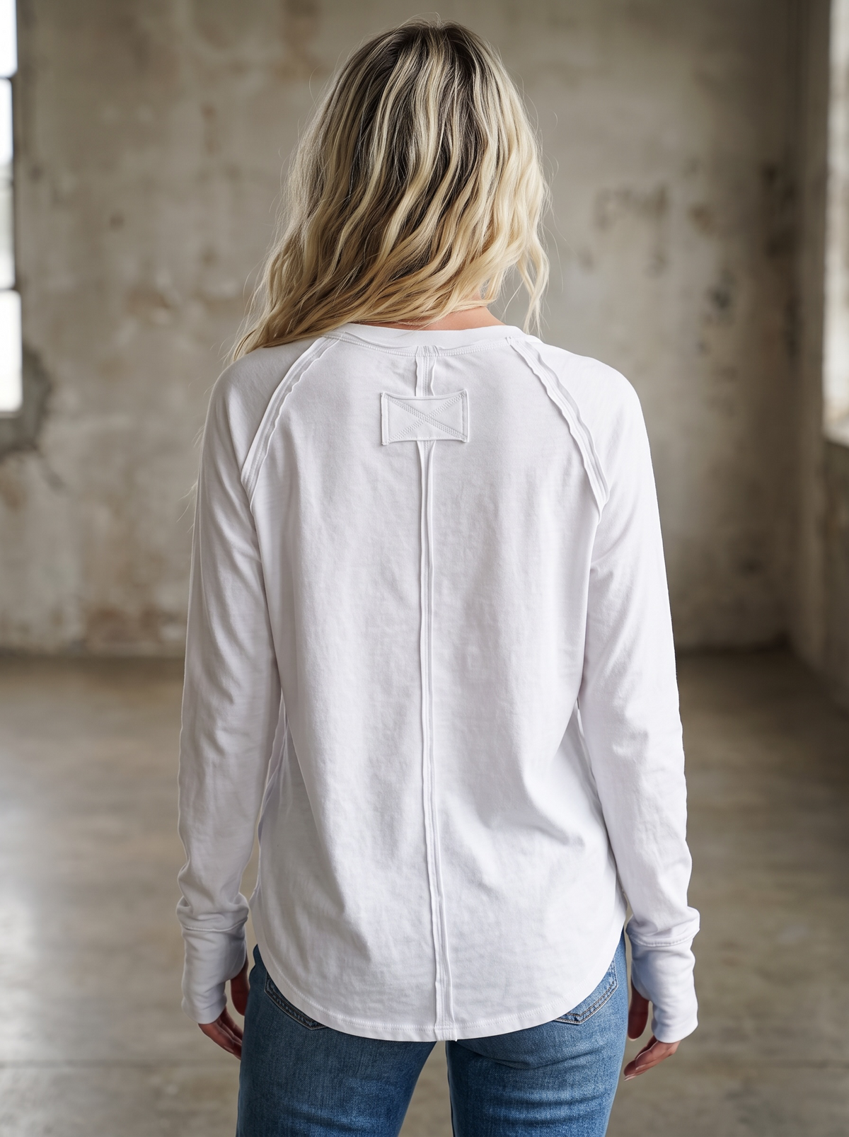 Raglan Sleeve Thumbhole Tee