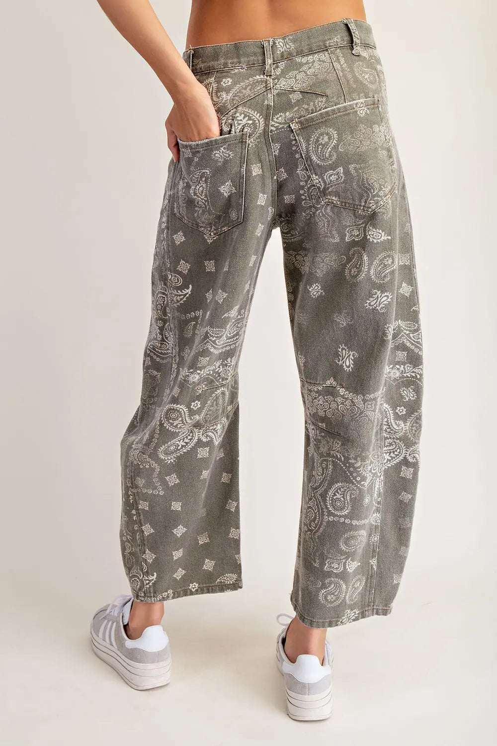 Eesome Bandana Barrel Jeans