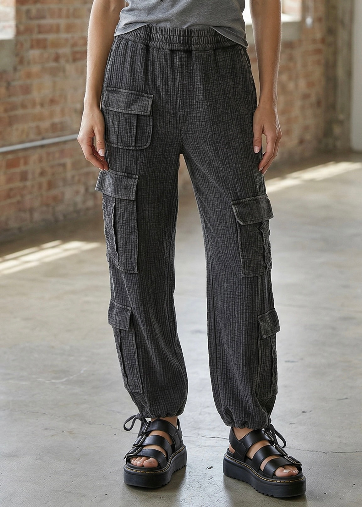 Eesome Textured Cargo Jogger