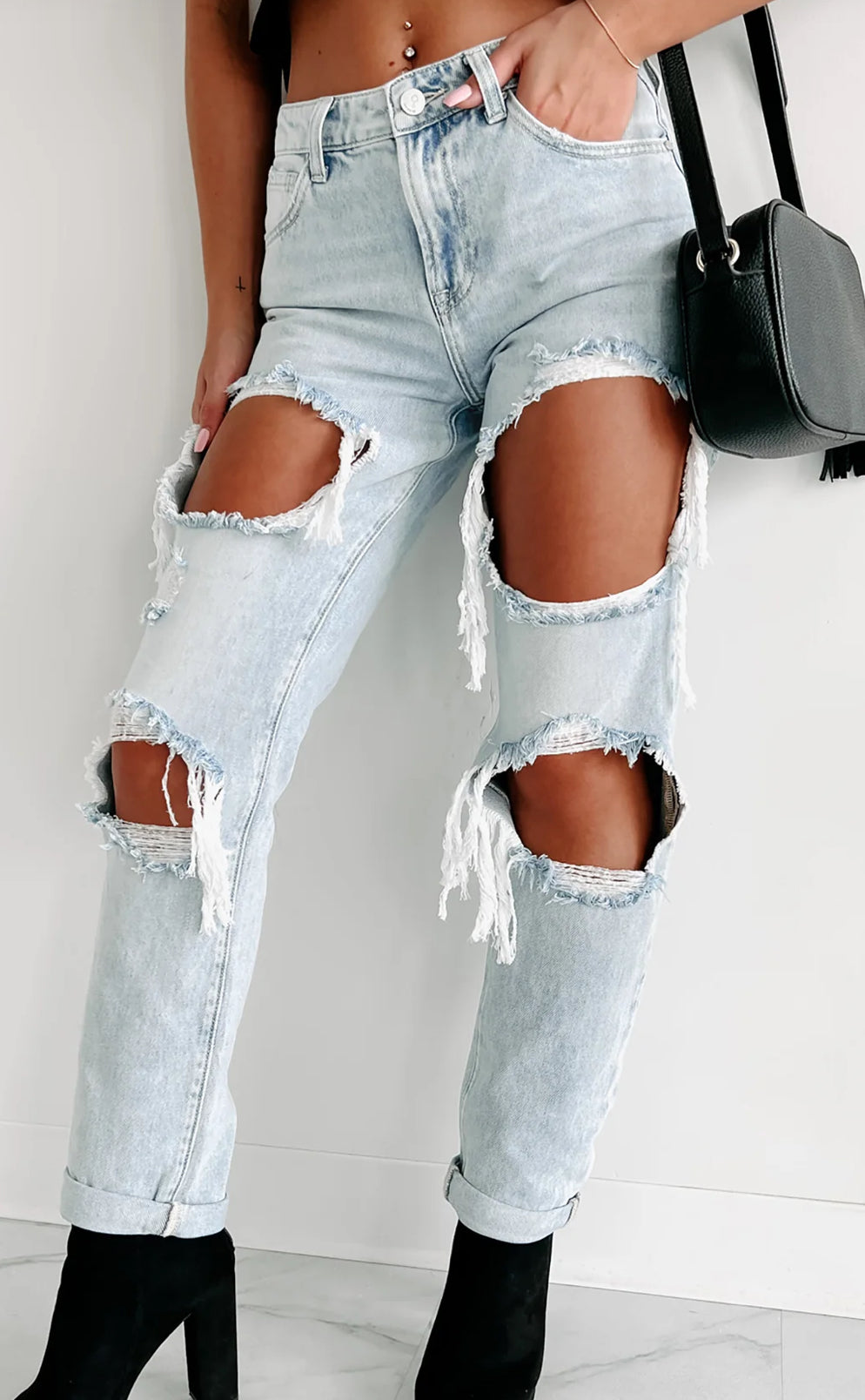 HIGH RISE BAGGY JEANS