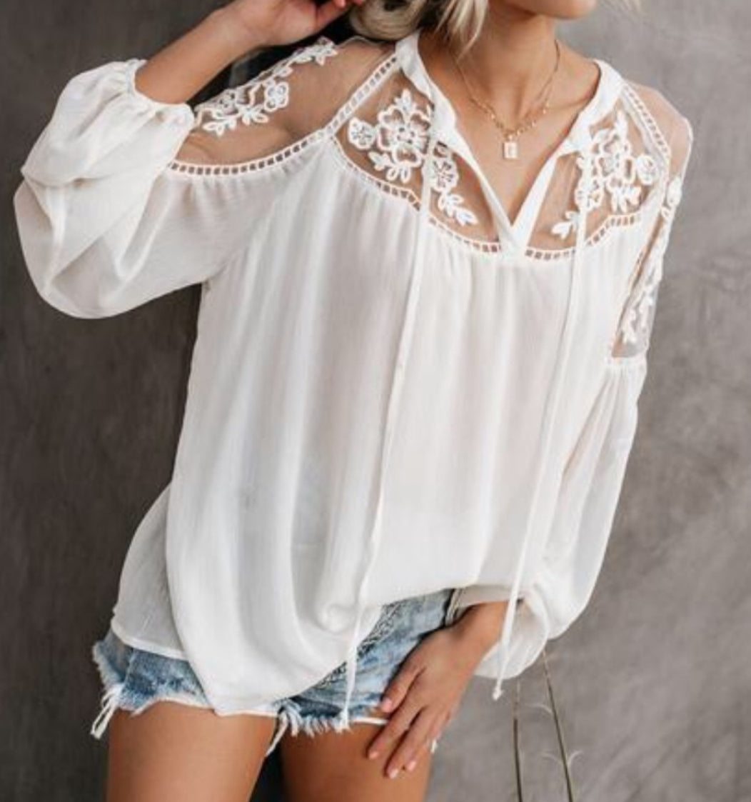 Lace Patchwork Long Sleeve Blouse