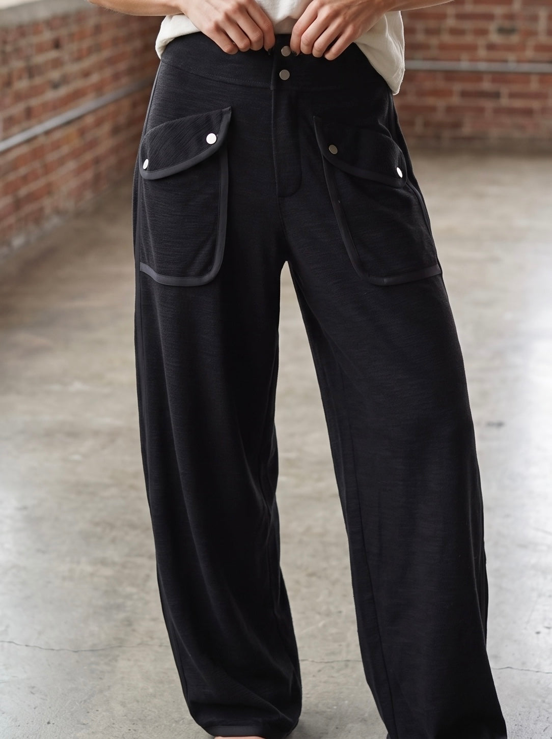 Textured Cargo Pocket Pants