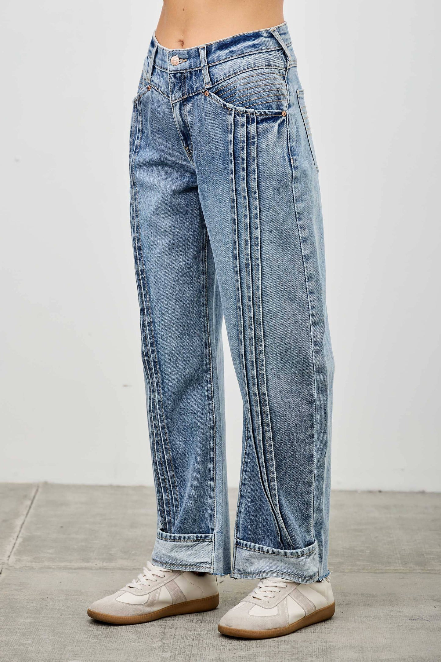 PREORDER- Saige Pleated Barrel Jeans