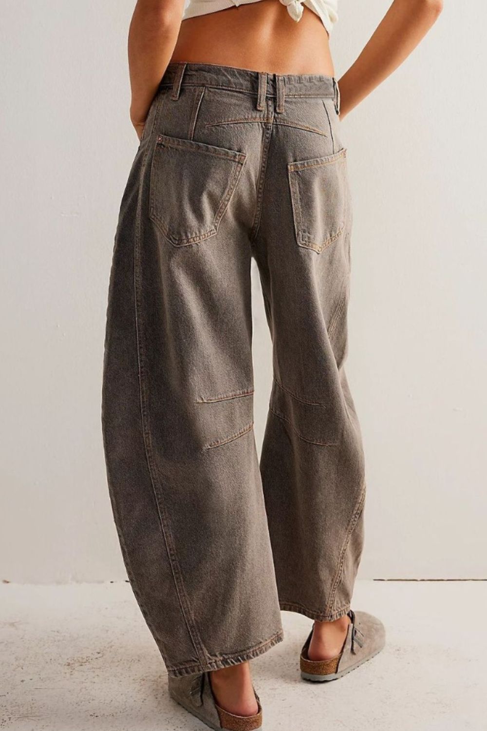 Wide Leg Barrel Jeans with Pockets