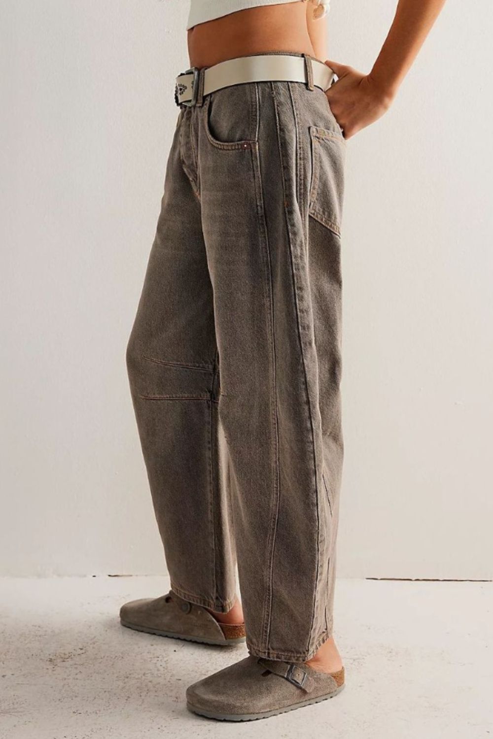 Wide Leg Barrel Jeans with Pockets